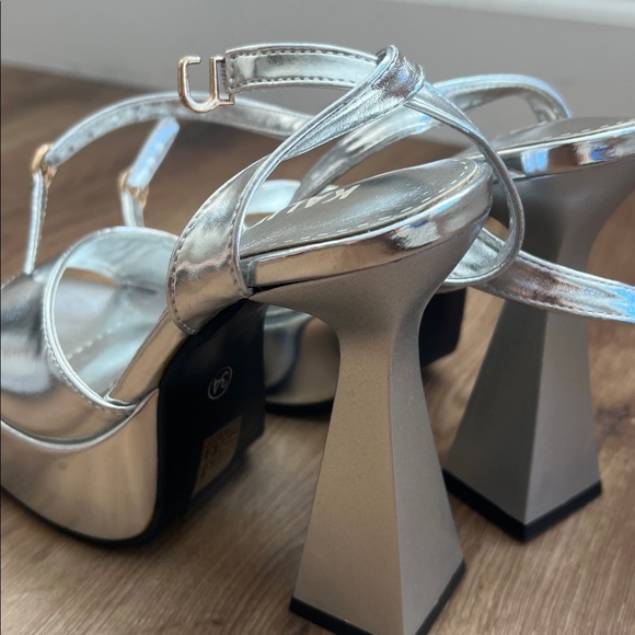 Silver Platform Heels - Picture 3 of 6